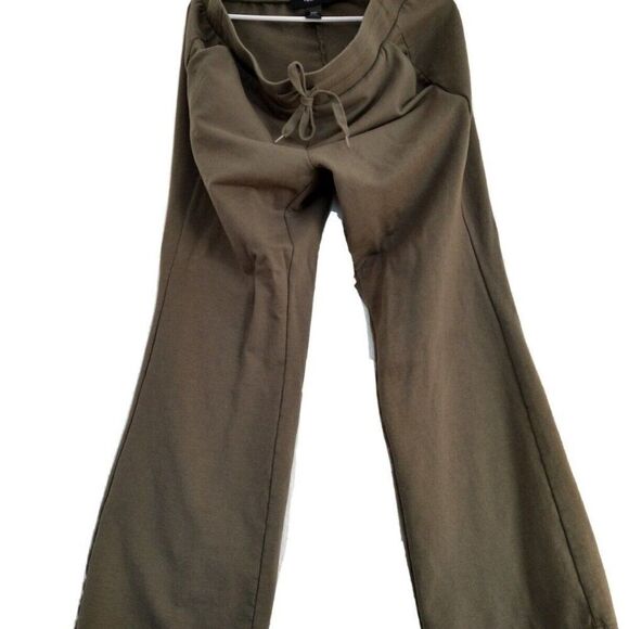 Torrid Size Medium (0) Green Sweat Pants excellent condition - Picture 1 of 4